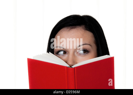 Frau mit Buch während des Lesens, Frau Mit Buch Beim Lesen Stockfoto