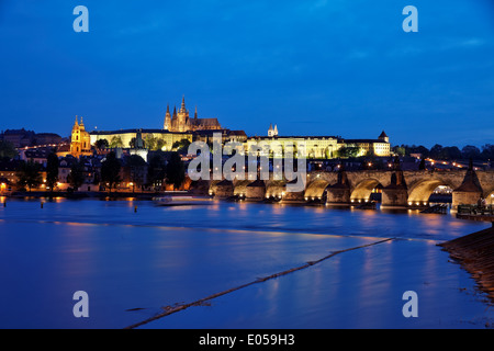 Prag, Pragerburg Hradschin und Moldau, Prag, Karl Brücke, Karlsbruecke, Prager Burg Hradschin Und Moldau Stockfoto