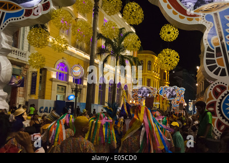 Karnevalsumzug am Nacht, Recife, Bundesstaat Pernambuco, Brasilien Stockfoto