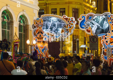 Karnevalsumzug am Nacht, Recife, Bundesstaat Pernambuco, Brasilien Stockfoto