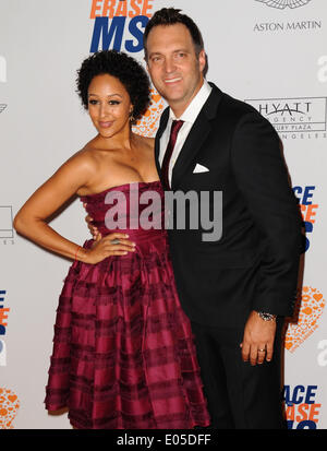 Los Angeles, Kalifornien, USA. 2. Mai 2014. Tamera Mowry, Adam Housley Teilnahme an der 21. Jahrestagung Rennen zu löschen MS Gala im Hyatt Regency Plaza Hotel in Century City, Kalifornien am 2. Mai 2014 statt. 201 Credit: D. Long/Globe Photos/ZUMAPRESS.com/Alamy Live-Nachrichten Stockfoto