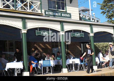 Watsons Bay Sydney, Doyles on the Beach Restaurant, berühmtes Fisch- und Meeresfrüchte-Restaurant mit Hafenblick, NSW, Australien Stockfoto