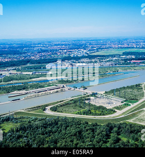 Luftaufnahme des Straßburg Wasserkraftwerk und Damm am Rhein Elsass Frankreich Stockfoto