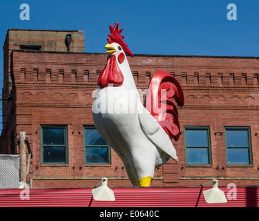 De Luca Gebäude mit Huhn.  Strip Distrikt, Pittsburgh, Pennsylvania Stockfoto