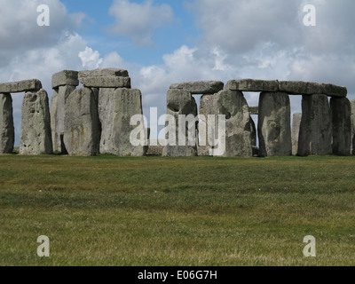 Stonehenge Teilansicht Pfosten und Lintel berühmte englische Jungsteinzeit Stockfoto