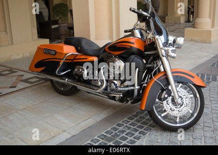 2014 Chrom Orange Schwarz Harley Davidson Low Rider Motorrad Stockfoto