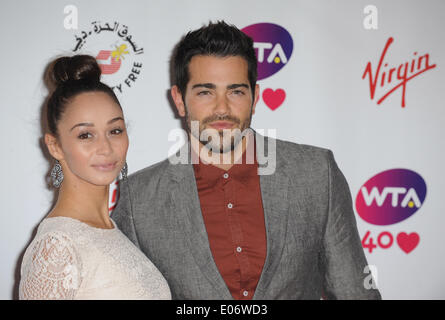 London, UK, UK. 20. Juni 2013. Cara Santana und Jesse Metcalfe besucht die jährlichen Pre-Wimbledon-Party am Kensington Roof Gardens. © Ferdaus Shamim/ZUMA Wire/ZUMAPRESS.com/Alamy Live-Nachrichten Stockfoto