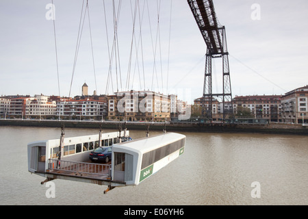 Blick auf die Schwebefähre Vizcaya, auch genannt "Puente Colgante", von der Portugalete Seite, Bilbao, Baskenland, Spanien. Stockfoto