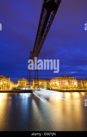 Blick auf die Schwebefähre Vizcaya, auch genannt "Puente Colgante", von der Portugalete Seite, Bilbao, Baskenland, Spanien. Stockfoto