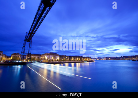 Blick auf die Schwebefähre Vizcaya, auch genannt "Puente Colgante", von der Portugalete Seite, Bilbao, Baskenland, Spanien. Stockfoto