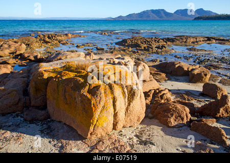 Blick von Cooks Beach Gefahren, Freycinet National Park Stockfoto