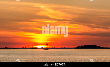 Eine morgendliche Aussicht in Richtung Helsinki in der weit entfernten Horizont, Kirkkonummi, Finnland, EU Stockfoto