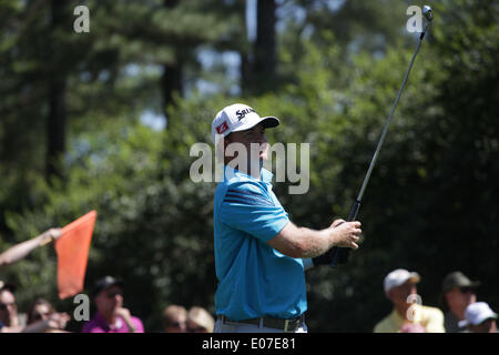 Charlotte, North Carolina, USA. 4. Mai 2014. J.b. HOLMES Abschlag am Loch 6 Sonntag während der Endrunde der Wells Fargo Championship im Quail Hollow Country Club in Charlotte, North Carolina. © Matt Roberts/ZUMAPRESS.com/Alamy Live-Nachrichten Stockfoto