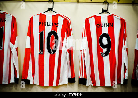 Wolverhampton, UK. 5. Mai 2014. Jody Craddock feiert seine 10 Jahre bei den Wolverhampton Wanderers mit ein Zeugnis gegen die ehemaligen Spieler von seinem früheren Verein Sunderland, Geldbeschaffung für die Birmingham Children Hospital. Sunderland-Seite enthalten Niall Quinn und Kevin Phillips.  Bildnachweis: Paul Swinney/Alamy Live-Nachrichten Stockfoto