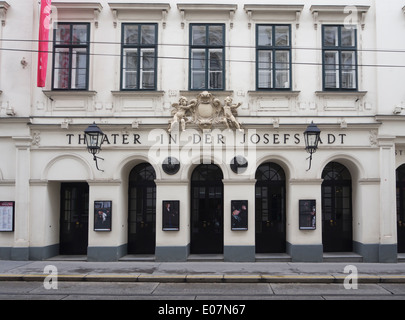 Fassade des Theaters in der Josefstadt, Wien Stockfoto