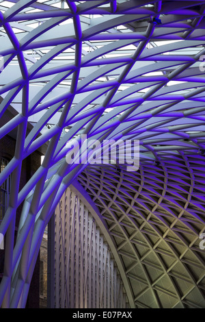 Detail der Obergrenze der Kings Cross Station, London, UK Stockfoto