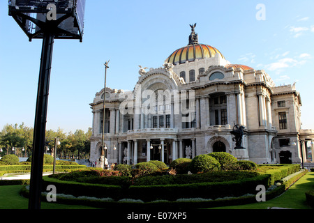 Der Palacio de Bellas Artes (Palast der bildenden Künste) in Mexico City, Mexiko Stockfoto