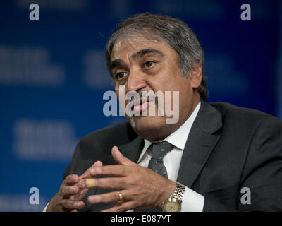 Beverly Hills, Kalifornien, Vereinigte Staaten von Amerika. 30. April 2014. Pradeep Khosla, Kanzler, University of California, San Diego während der 2014 Milken Institut Global Conference statt Mittwoch, 30. April 2014 im Beverly Hilton Hotel in Beverly Hills, Kalifornien. JAVIER ROJAS/PI © Javier Rojas/Pi/Prensa Internacional/ZUMAPRESS.com/Alamy Live-Nachrichten Stockfoto