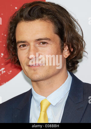 Hamburg, Deutschland. 5. Mai 2014. Britischer Schauspieler Orlando Bloom posiert auf dem roten Teppich bei der deutschen Erstaufführung von Krimi Zulu im Cinemaxx Dammtor in Hamburg, Deutschland, bin 5. Mai 2014. Foto: Georg Wendt/Dpa/Alamy Live News Stockfoto