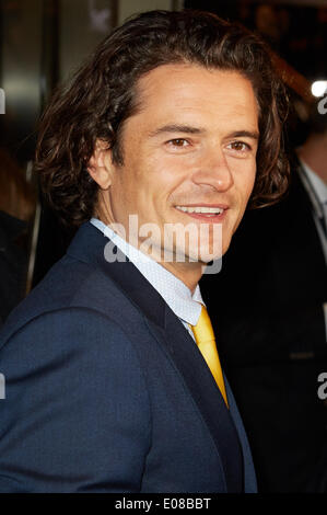 Hamburg, Deutschland. 5. Mai 2014. Britischer Schauspieler Orlando Bloom gibt ein Interview in der deutschen Erstaufführung von Krimi Zulu im Cinemaxx bin Dammtor in Hamburg, Deutschland, 5. Mai 2014. Foto: Georg Wendt/Dpa/Alamy Live News Stockfoto