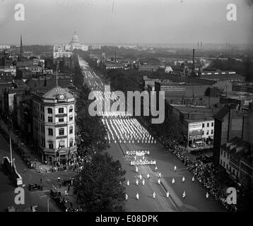 Ku Klux Klan März auf Pennsylvania Avenue, Washington, D.C. Stockfoto