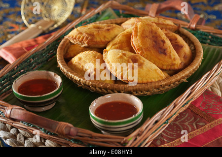 Curry-Puffs. Süd-Ost-Asien Street food Stockfoto