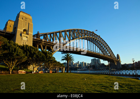 Sydney Harbour Bridge nach Sonnenaufgang Stockfoto