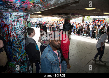 Skateboard Jam in die Unterkirche, die ersten 12 Monate der langen Leben South Bank Kampagne zu feiern. London, UK. Stockfoto