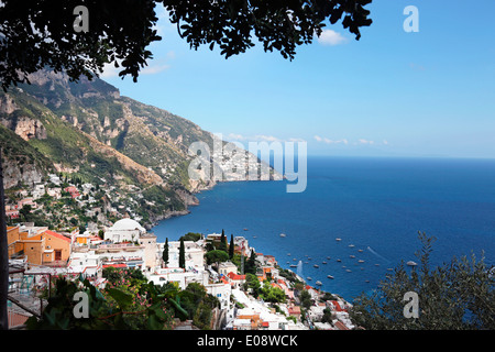 BLICK AUF POSITANO, AMALFI KÜSTE, ITALIEN Stockfoto