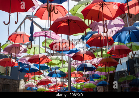 Regenschirm-Installation im Borough Market in London SE1 - UK Stockfoto