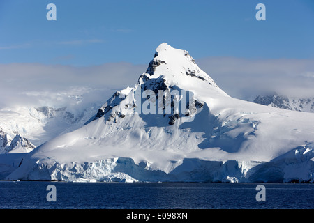 Gipfel auf Ronge Insel Antarktis Stockfoto