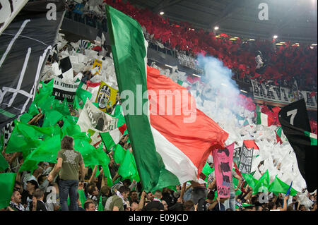 Juventus-fans, 5. Mai 2014 - Fußball / Fußball: italienische "Serie A" match zwischen Juventus 1-0 Atalanta bei Juventus Stadium in Turin, Italien. (Foto von Enrico Calderoni/AFLO SPORT) Stockfoto