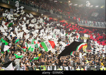 Juventus-fans, 5. Mai 2014 - Fußball / Fußball: italienische "Serie A" match zwischen Juventus 1-0 Atalanta bei Juventus Stadium in Turin, Italien. (Foto von Enrico Calderoni/AFLO SPORT) Stockfoto