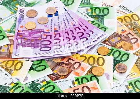 Eine Menge von Euro Banknoten von der Europäischen Union, Viele Euro Geldscheine der Europaeischen Union. Stockfoto