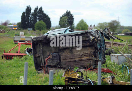 Ein 77 Jahre alter Mann wird getötet, als Fahrer bei Fahrer auf Ebene CROSSIN SCAMPSTON MALTON NORTH YORKSHIRE ENGLAND getötet 07 Ma getötet Stockfoto