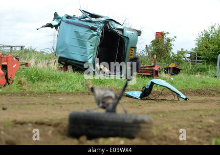 Ein 77 Jahre alter Mann wird getötet, als Fahrer bei Fahrer auf Ebene CROSSIN SCAMPSTON MALTON NORTH YORKSHIRE ENGLAND getötet 07 Ma getötet Stockfoto