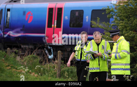 Ein 77 Jahre alter Mann wird getötet, als Fahrer bei Fahrer auf Ebene CROSSIN SCAMPSTON MALTON NORTH YORKSHIRE ENGLAND getötet 07 Ma getötet Stockfoto