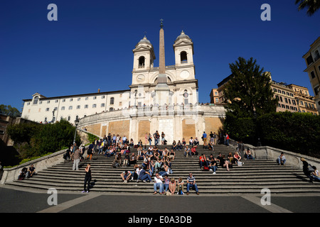 Italien, Rom, Kirche Trinità dei Monti und Spanische Treppe Stockfoto