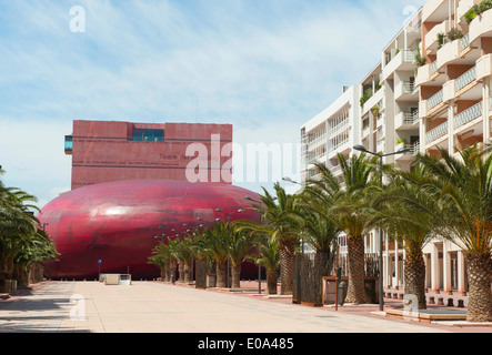 Gebaut von Jean Nouvel, das Théâtre de l ' Archipel in Perpignan 'le Grenat' von einheimischen hieß Stockfoto