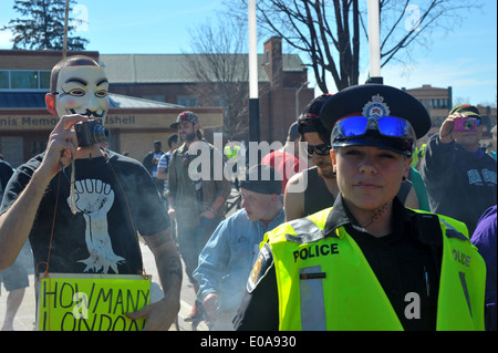 Bilder vom jährlichen 420 pro Cannabis Tag in London, Ontario am 20. April 2014 statt. Stockfoto