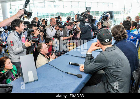 Belfast, Nordirland, Vereinigtes Königreich. 7. Mai 2014. Fotografen zusammen, um Foto-Radfahrer auf der Pressekonferenz, der Giro d ' Italia Radrennen Kredit zu starten: Stephen Barnes/Alamy Live News Stockfoto