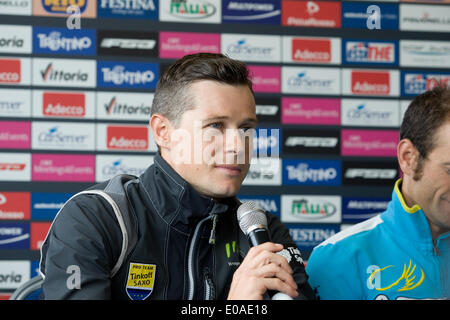 Waterfront Hall, Belfast, UK. 7. Mai 2014. Nicolas Roche, Team Tinkoff-Saxo auf der Giro-Top-Fahrer-Pressekonferenz Live © Bonzo/Alamy Stockfoto