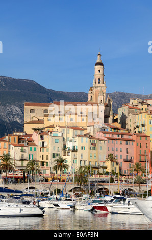 Altstadt und Dom über die Freude am Hafen oder Hafen Menton Alpes-Maritimes Frankreich Stockfoto