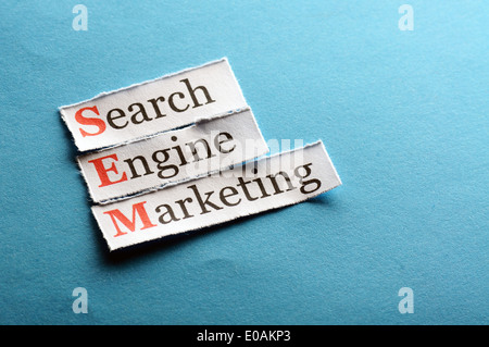 SEM Begriff Akronym Erklärung auf Papier auf blau Stockfoto