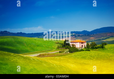 Schönes Haus in der Toskana Landschaft, Italien Stockfoto