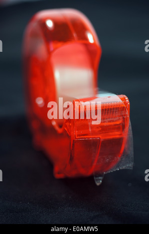 Rotes Klebeband Stockfoto