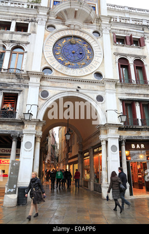 Venedig, Italien. St Marks Uhrturm. Stockfoto