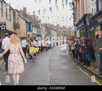 Helston Flora Tag Morgen-Tanz die beginnt um 07:00 Stockfoto