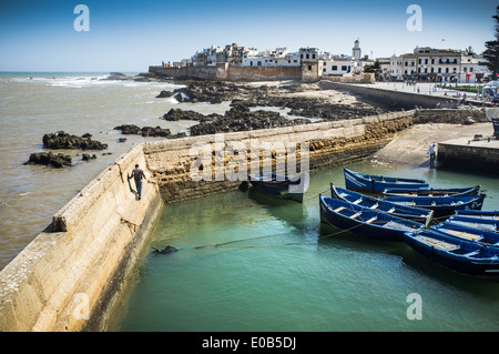 Kleine Boote im Hafen von Essaouira Marokko Stockfoto