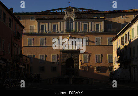 Italien. Castel Gandolfo. Der päpstliche Palast oder den Apostolischen Palast. Entworfen von Carlo Maderno (1556-1629) für Papst Urban VIII. Stockfoto